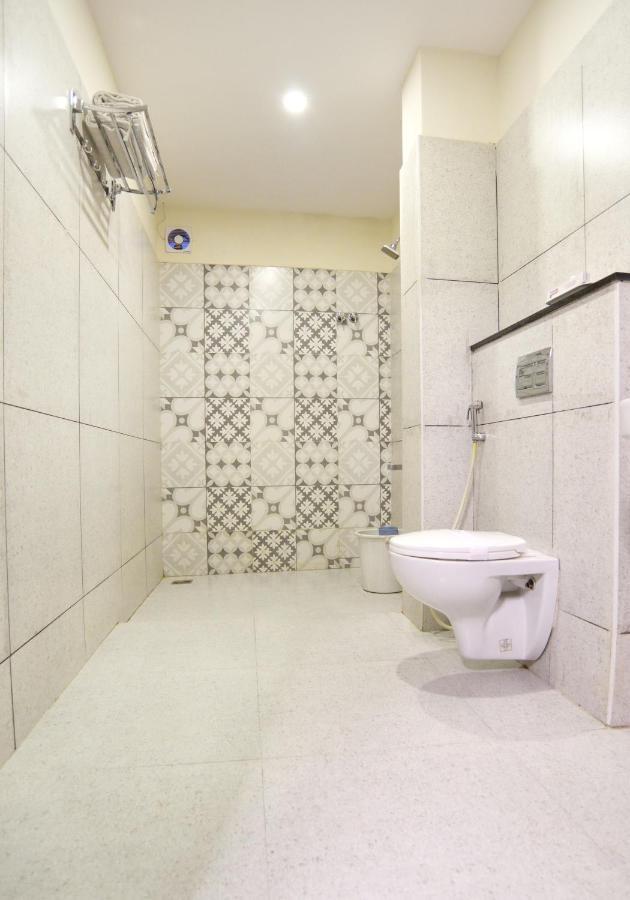 Sea Shell Residency Hotel Ченай Екстериор снимка